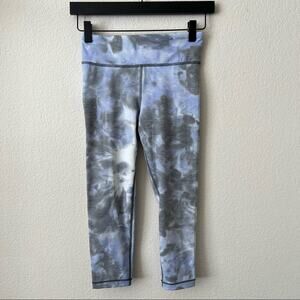 Athleta Girl Chit Chat Textured Capri blue gray stripe tie dye